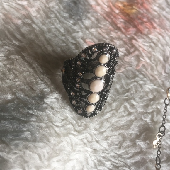 ring - Picture 2 of 2